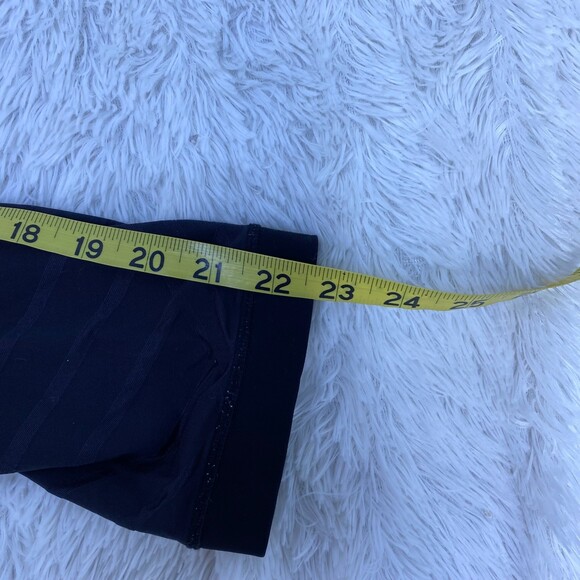 Lululemon P30416 Black Athletic Training Cropped Mid RIse Leggings 8 Striped - Picture 8 of 9